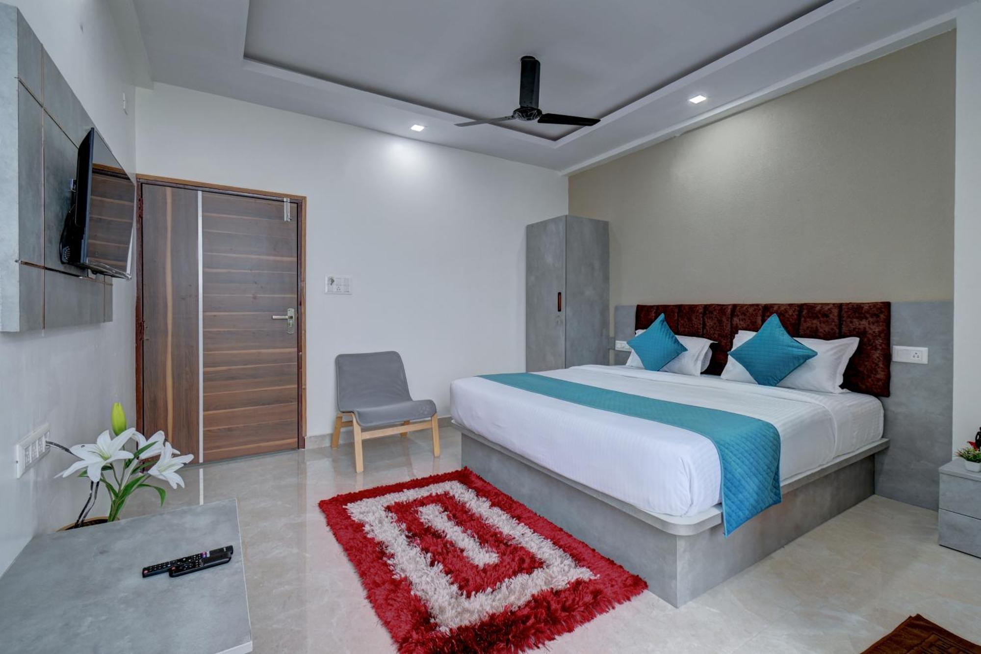 Hotel Cloud 9 Luxury Stay Mysore Buitenkant foto