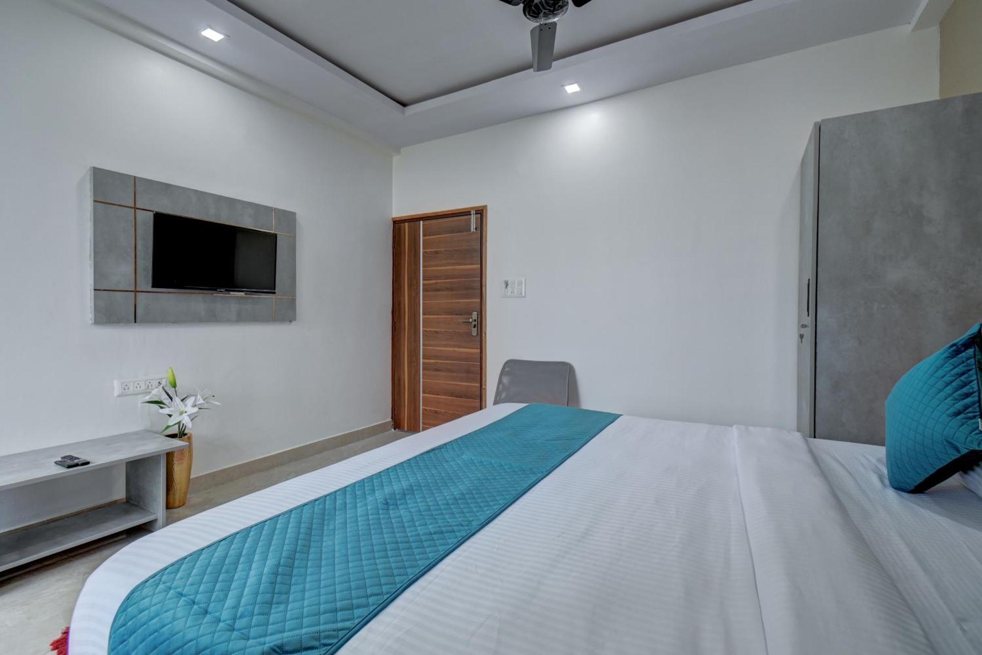 Hotel Cloud 9 Luxury Stay Mysore Buitenkant foto