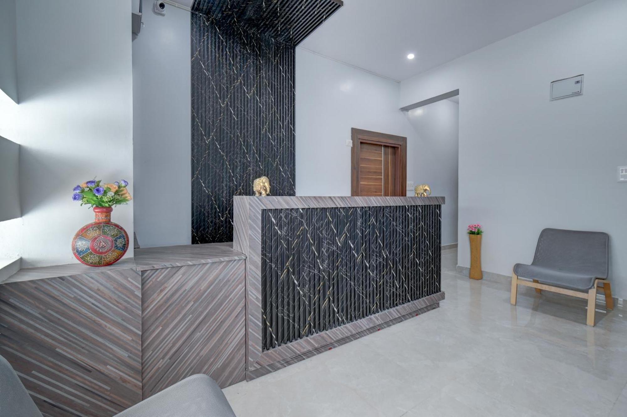 Hotel Cloud 9 Luxury Stay Mysore Buitenkant foto