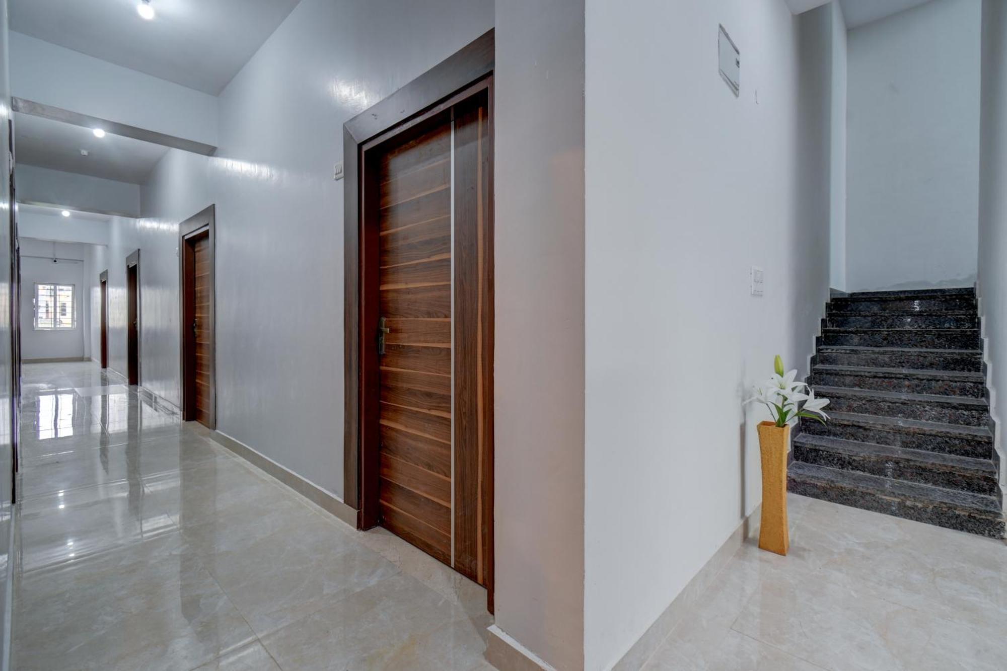 Hotel Cloud 9 Luxury Stay Mysore Buitenkant foto