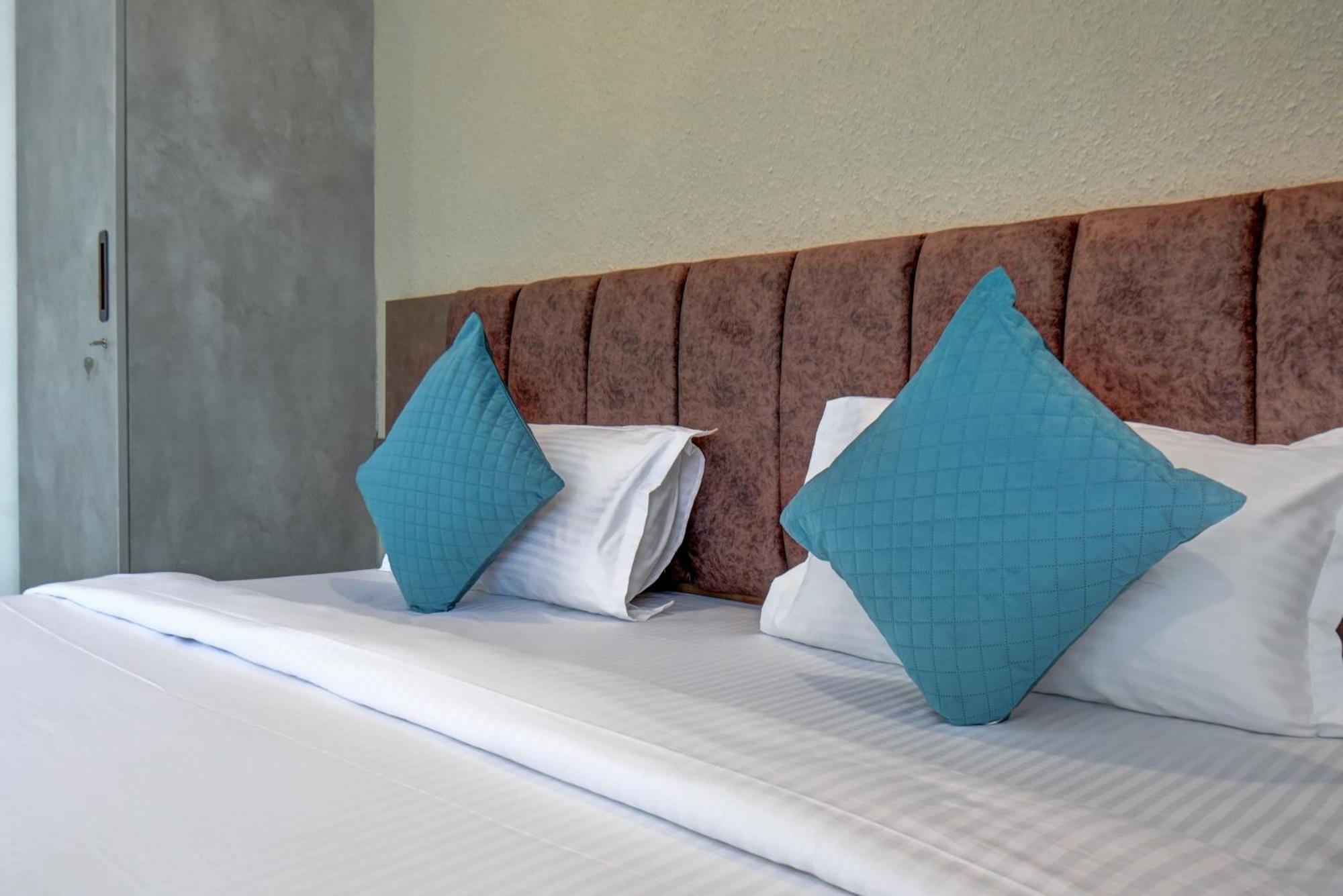 Hotel Cloud 9 Luxury Stay Mysore Buitenkant foto