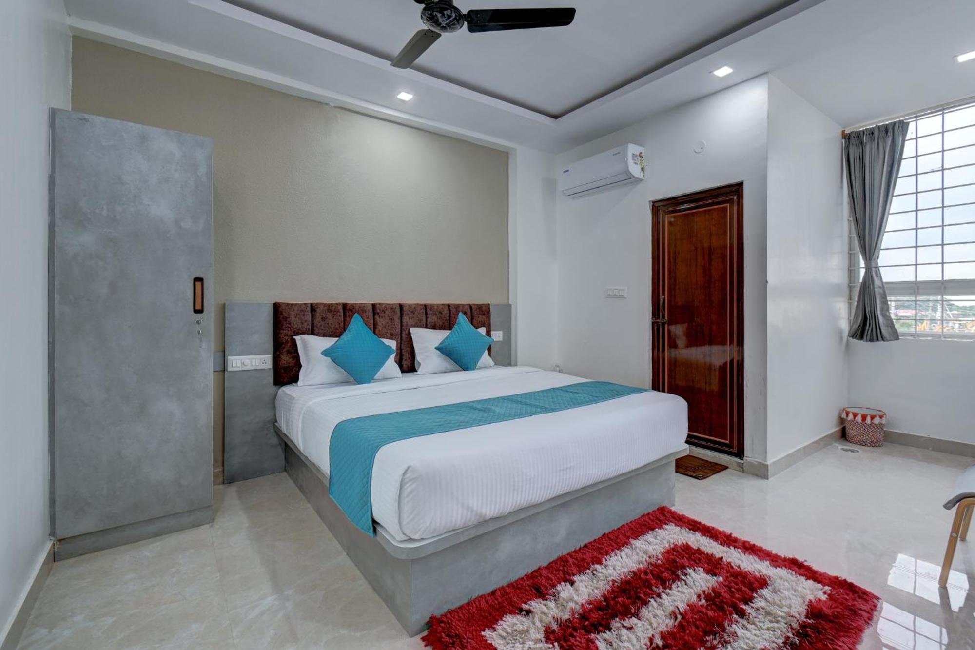 Hotel Cloud 9 Luxury Stay Mysore Buitenkant foto