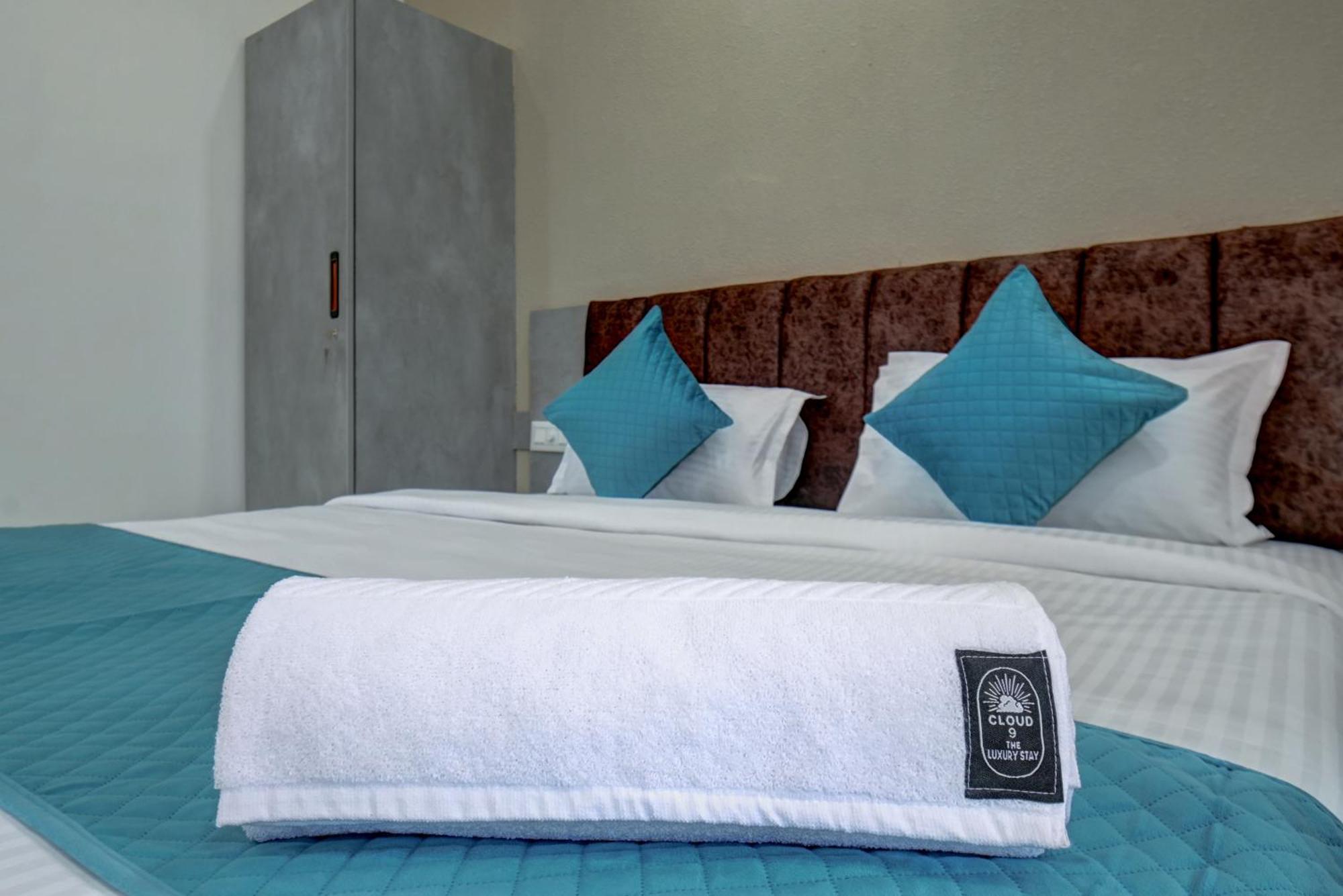 Hotel Cloud 9 Luxury Stay Mysore Buitenkant foto