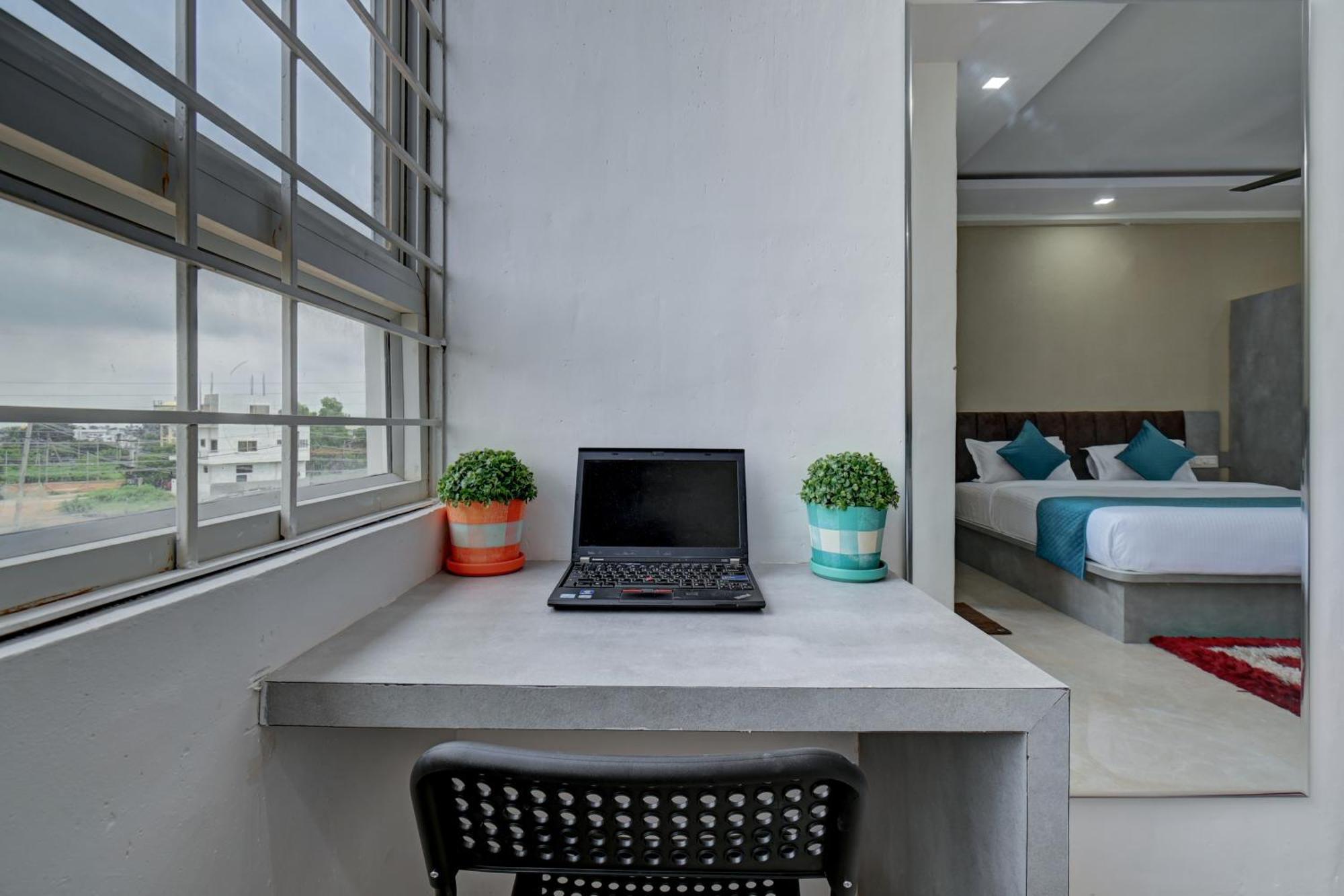 Hotel Cloud 9 Luxury Stay Mysore Buitenkant foto
