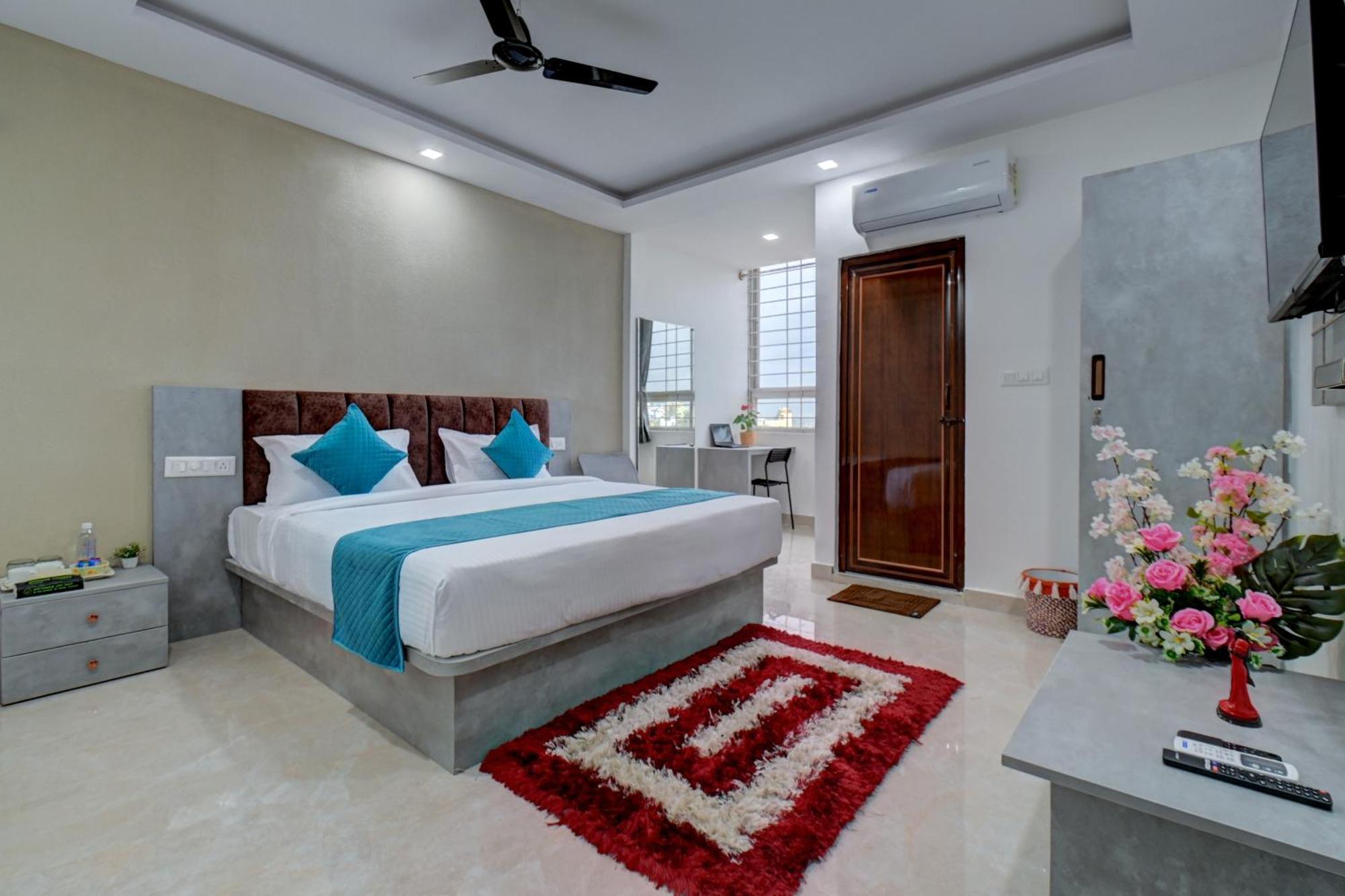 Hotel Cloud 9 Luxury Stay Mysore Buitenkant foto